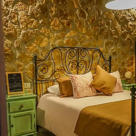 De Cuevas Hotel