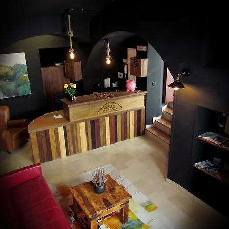 Hotel De Cuevas *